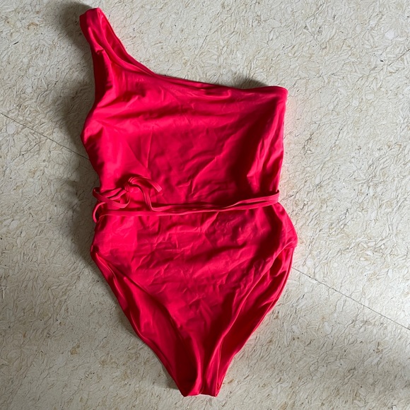 Shein One shoulder Swimsuit in Coral - Picture 5 of 9